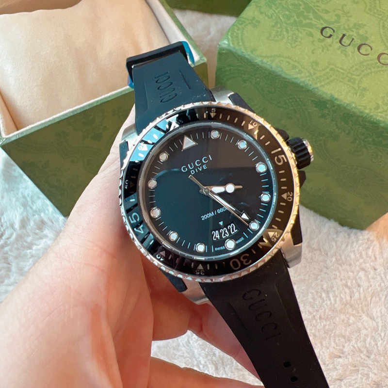 구찌 Gucci 남녀공용 다이빙 시계 스위스 쿼츠 시계 40mm