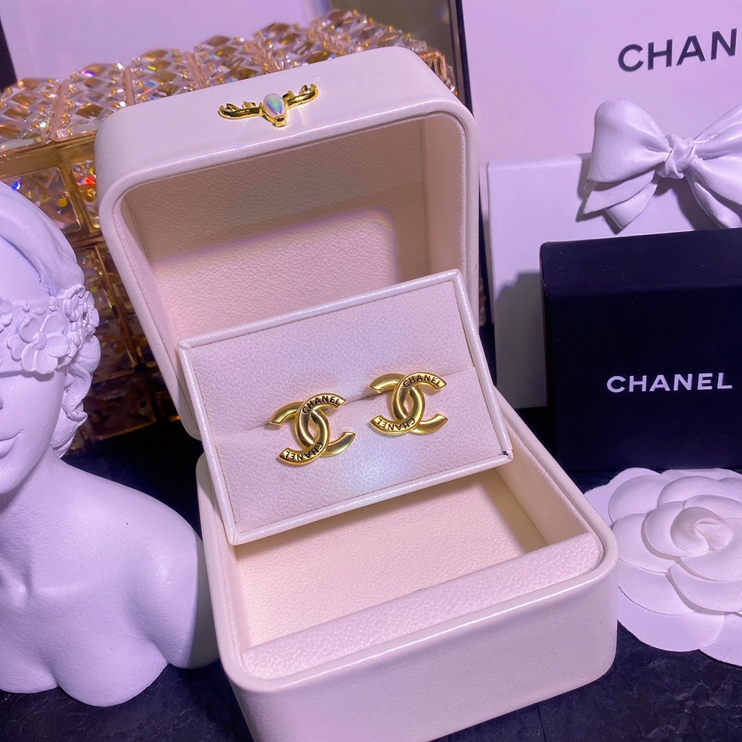 샤넬 Chanel 클래식 심플 더블 C 이어링