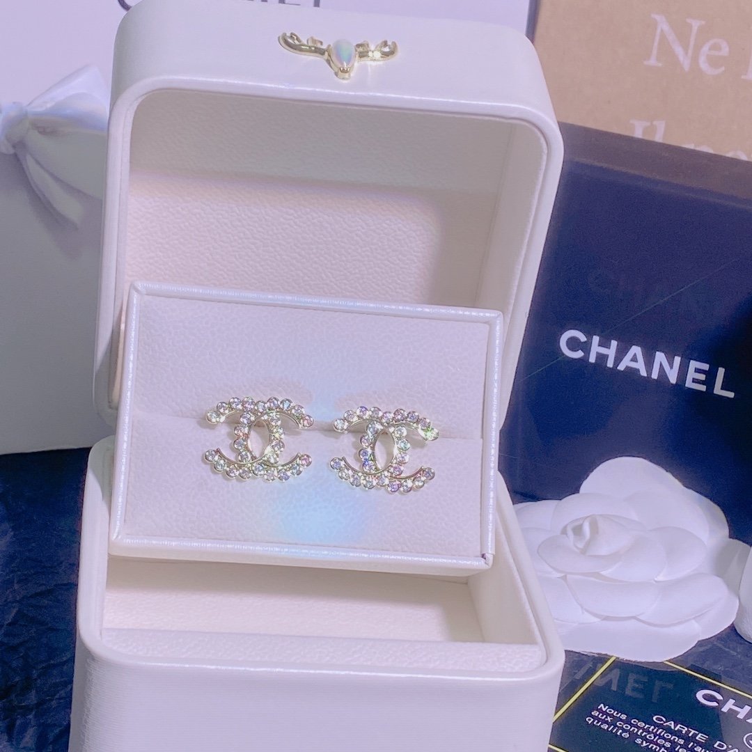 샤넬 Chanel 패셔너블한 올 매치 다이아몬드 더블 C 스터드 이어링