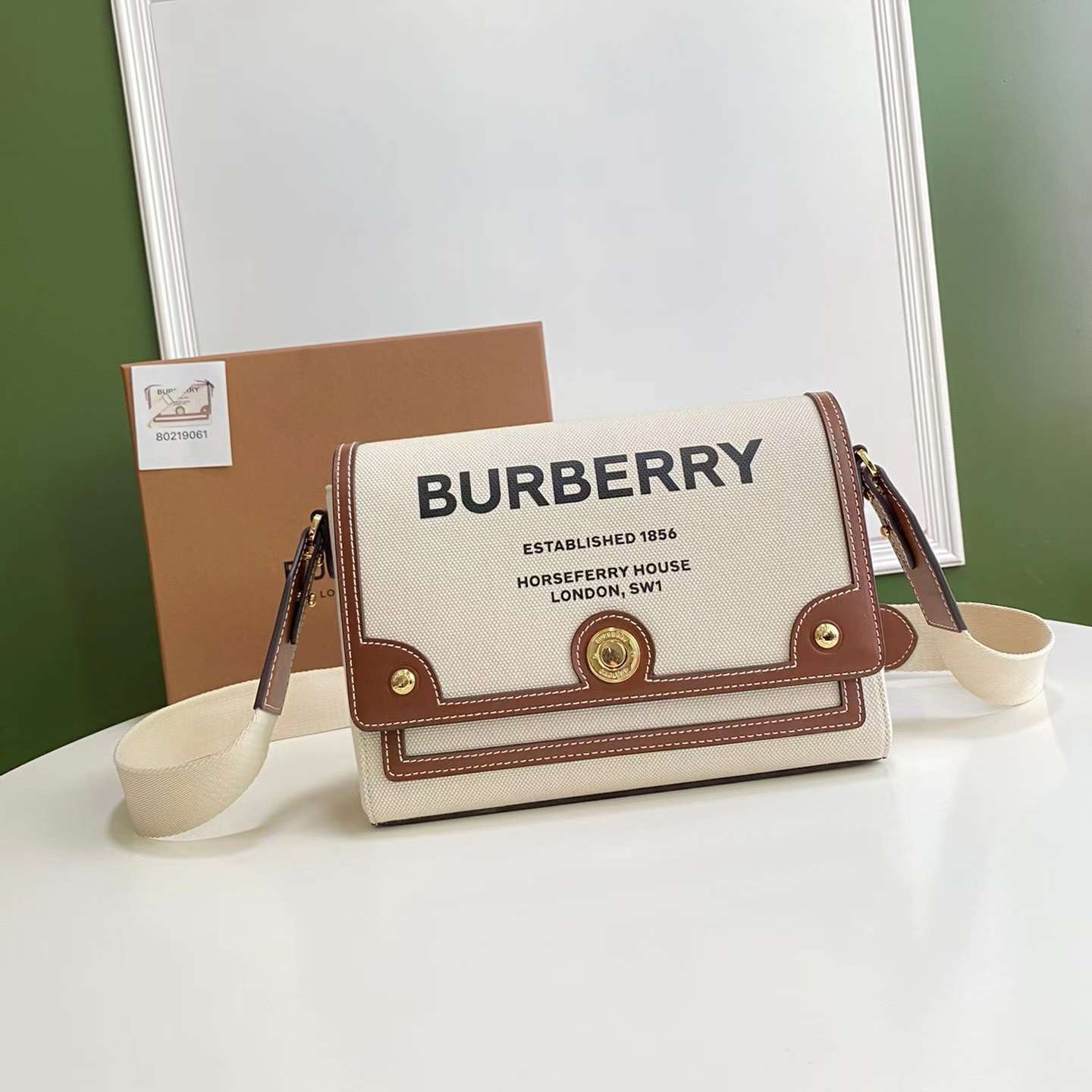 위핑,버버리 숄더 크로스백 Burberry Horseferry Print Canvas Note Bag 80302491